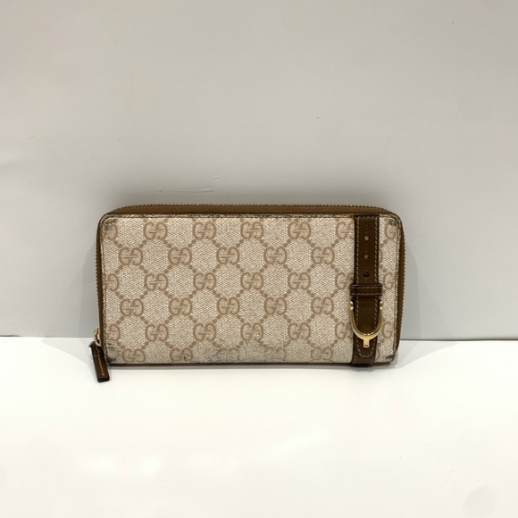 Gucci Accessories - Gucci Beige Long Wallet